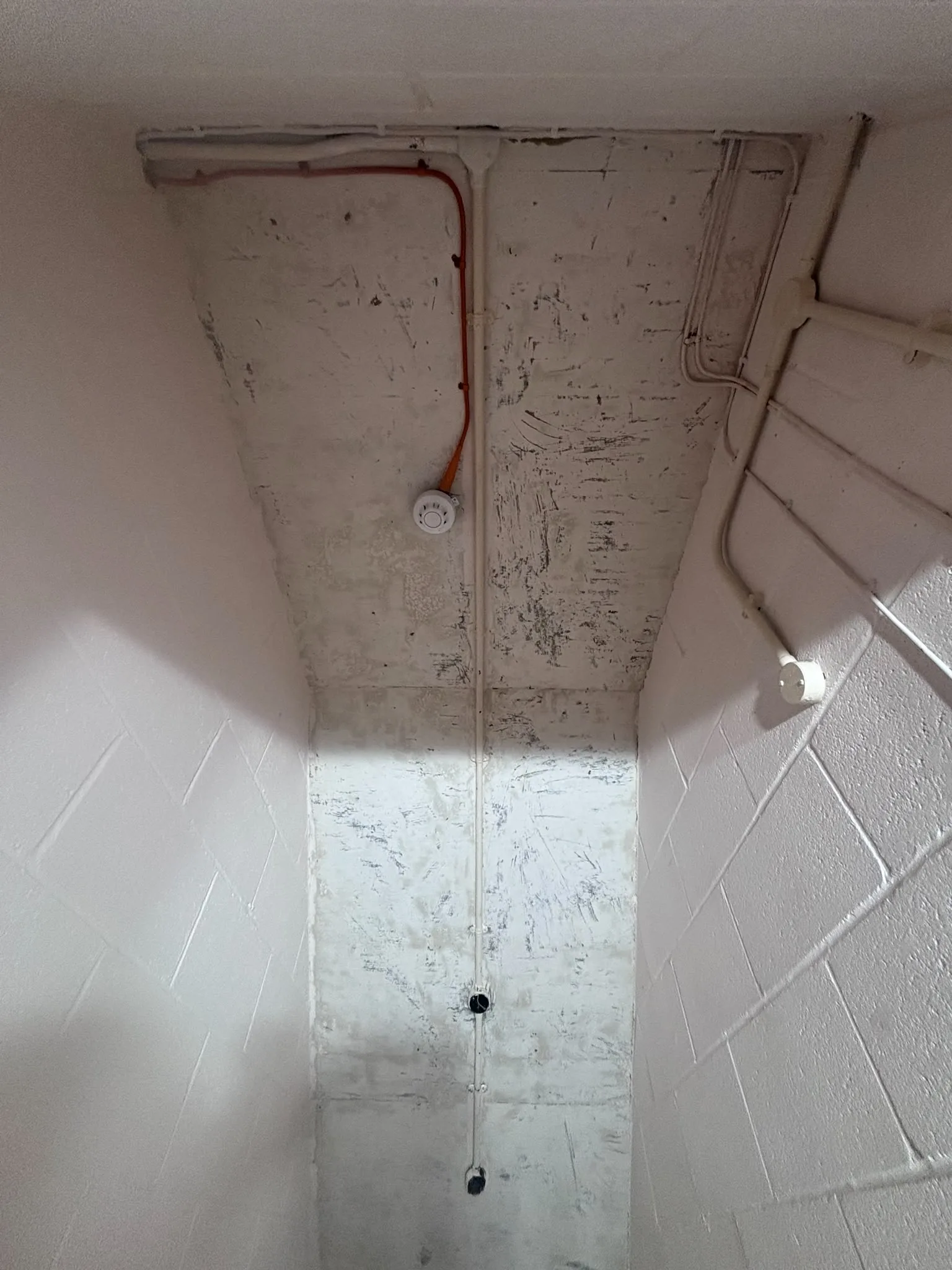 Licensed asbestos gasket removal in a Chingford commercial property